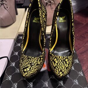 Sheikh Yellow and Black Lace Heels